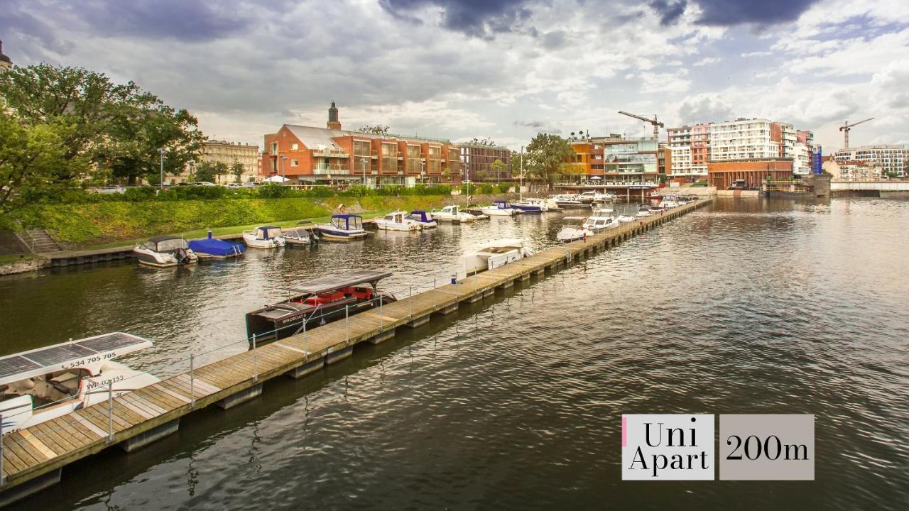 Uniapart Wrocław Exteriör bild